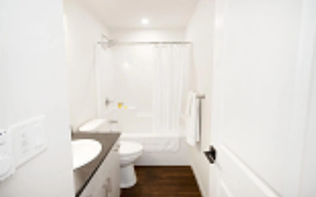 Cheerful 4 Bedrooms Duplex Unit Great Location