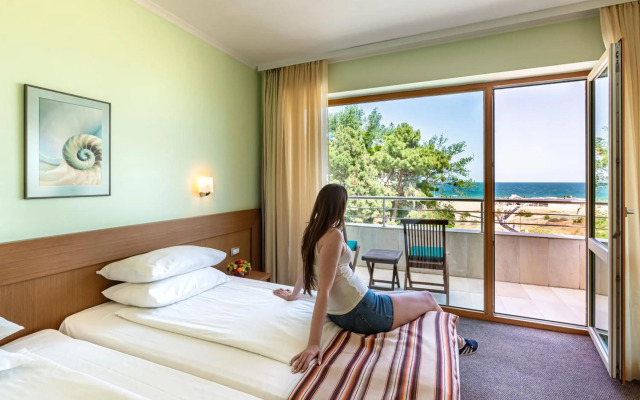 Jeravi Hotel