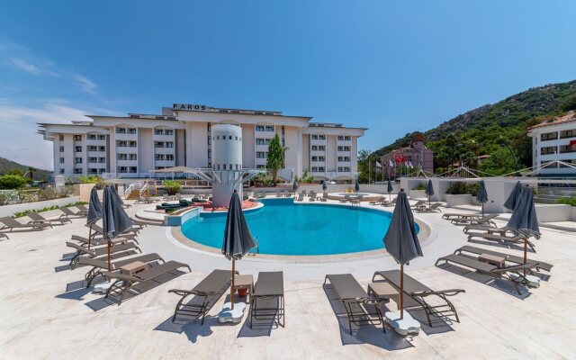 Faros Premium Beach Hotel