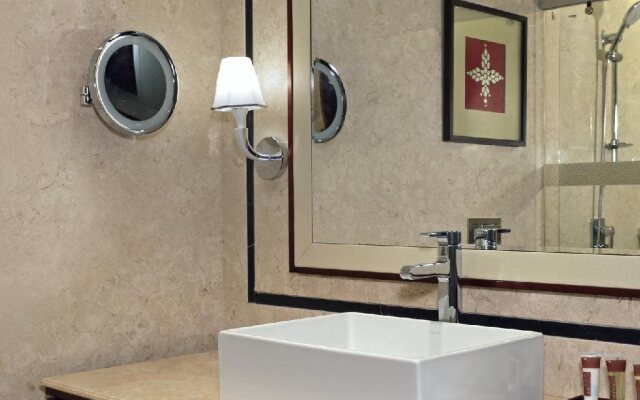 Sheraton Grand Pune Bund Garden Hotel