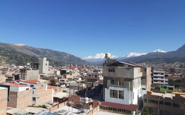 Lhotse Hostel B&B Huaraz