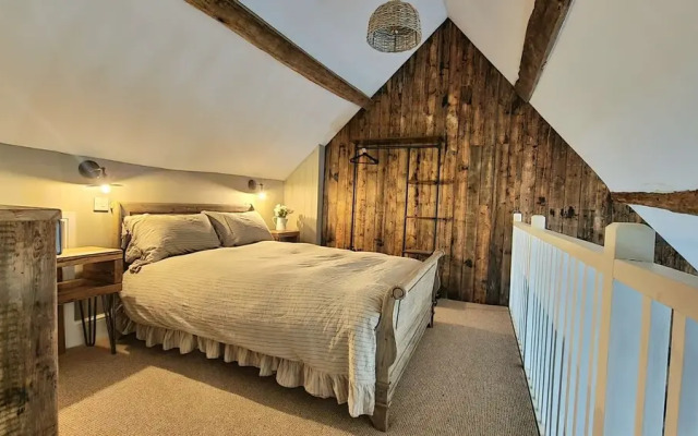 The Threshing Barn at Penrhos Court