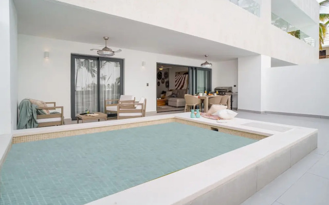 Luxury 3 bedroom apartment at the beach