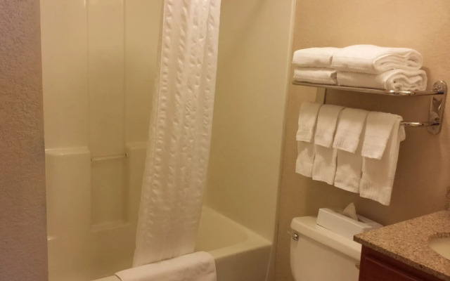 Candlewood Suites Kansas City Speedway, an IHG Hotel