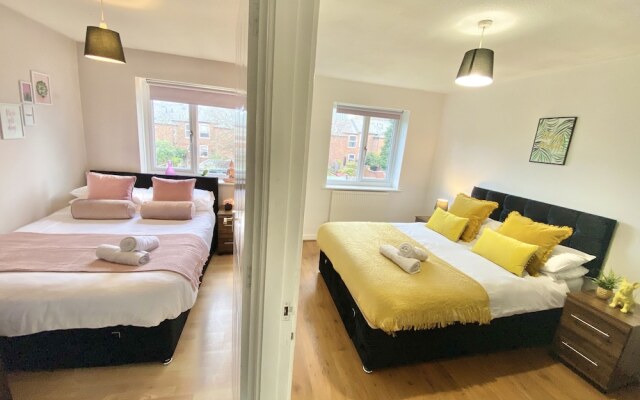 3-bed Townhouse Parking Deep Cleaned