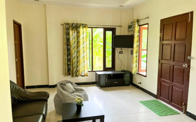 2BR Maryam villa near Tesco & beach.