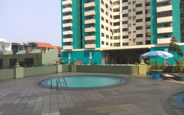 New Furnished 1BR Rajawali Apartment