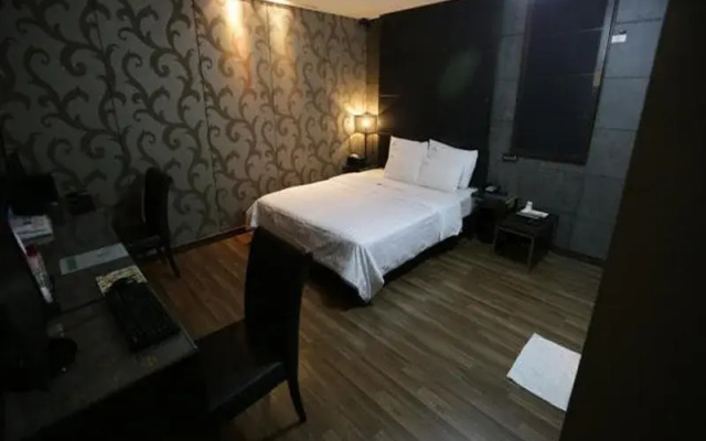 Time Hotel