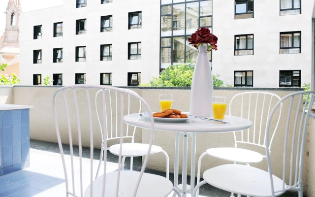 Amazing City Center Apartment