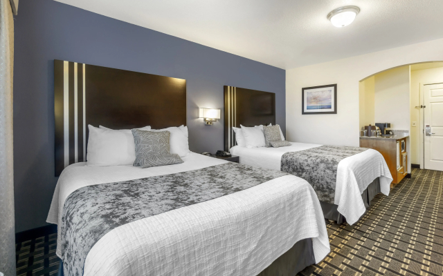 Best Western Plus Edmonds Harbor Inn