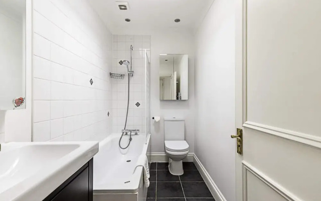 Beautiful Two Bed Abode Near Chelsea