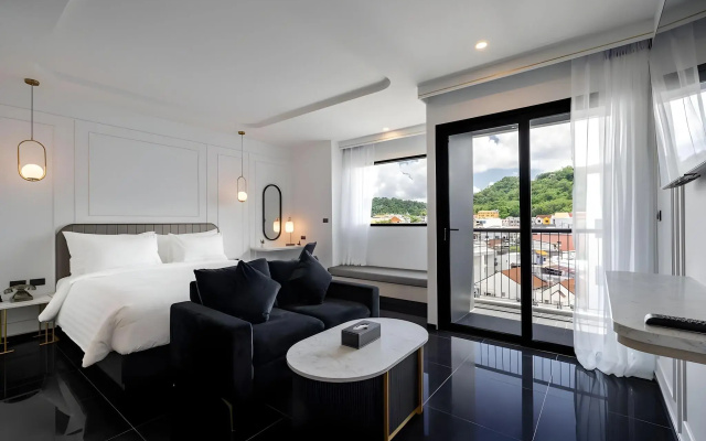Ratri  Phuket Old Town