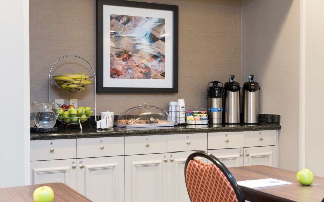 Hampton Inn & Suites Hartford-Manchester