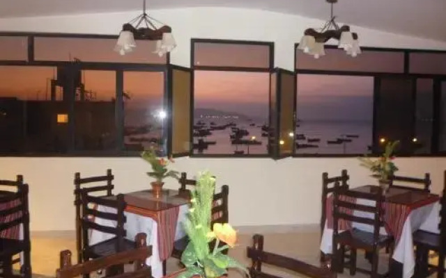 Brisas de la Bahia Hotel