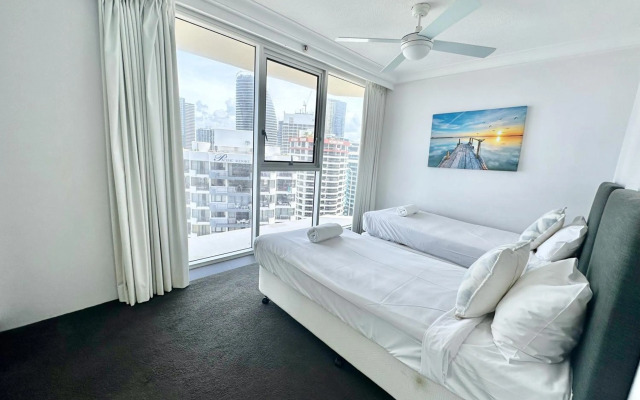 ULTIQA Beach Haven At Broadbeach