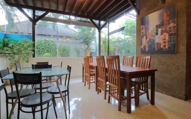 Airy Premier Seminyak Bidadari 2 Kuta Bali