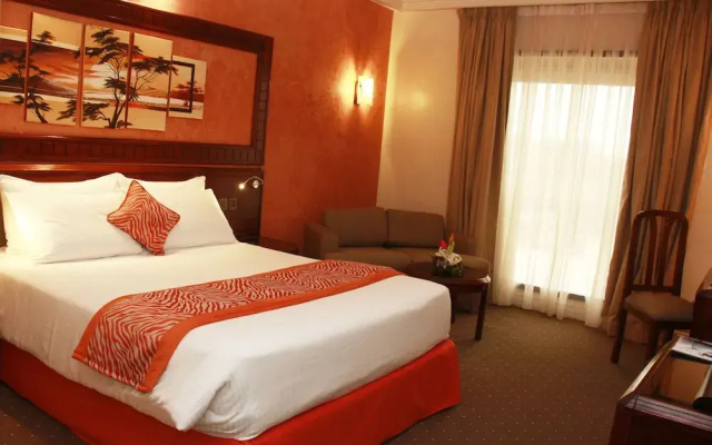 Ledger Plaza Hotel