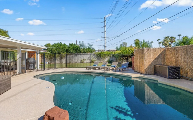 Campbell - Foodie Paradise w Pool Games Nightlife