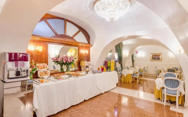 Raeli Hotel Floridia