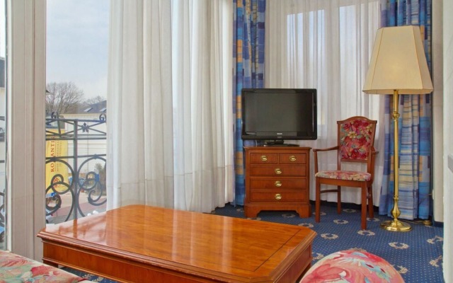 Villa Esplanade mit Aurora