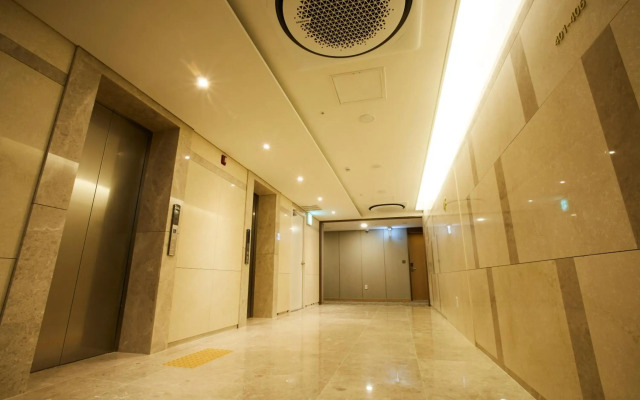 THE RECENZ Dongdaemun Hotel