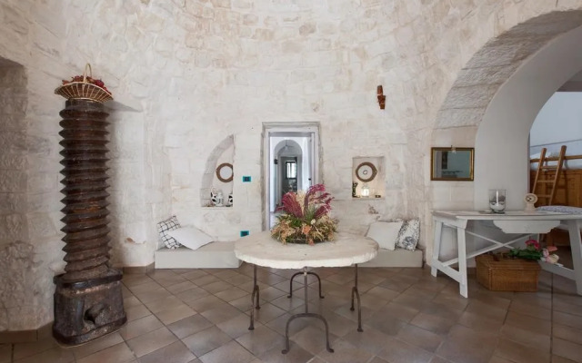 188 Trulli Con Piscina A Ceglie Messapica