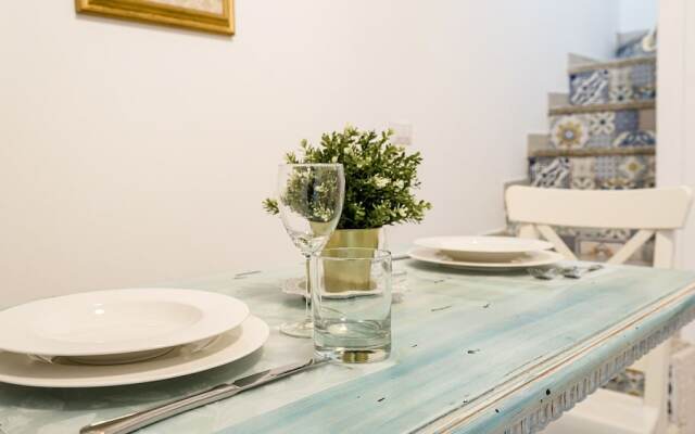 Piccola Luna Cozy Home