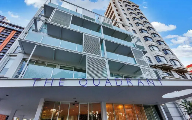 Semi Penthouse in Quadrant