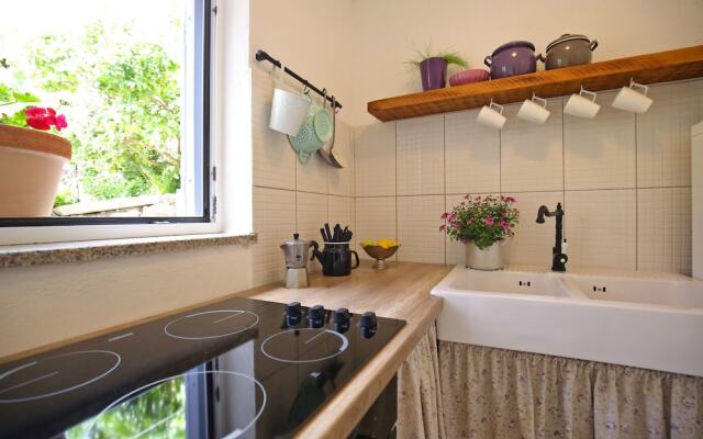 Stone House Apartment