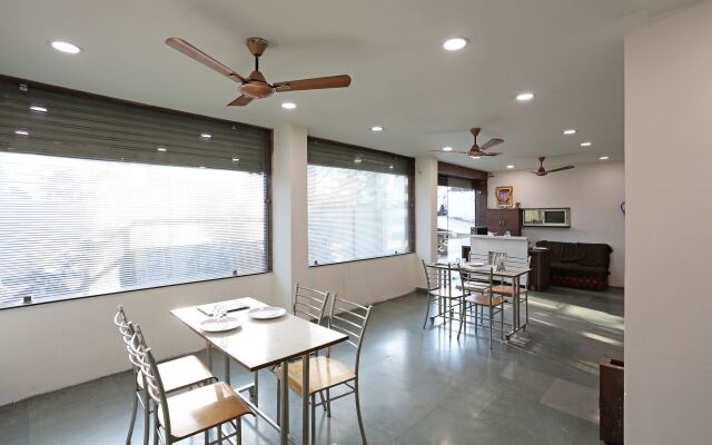 OYO BHO034 Hotel Ashirwad Regency