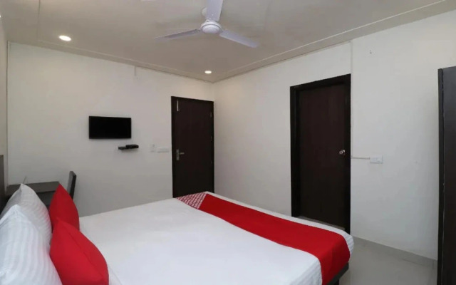 OYO Flagship 18688 Sector 14 Opposite Girls Govt College