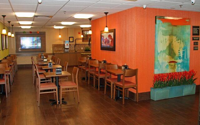 Best Western Plus Universal Inn