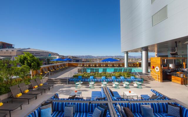 Kimpton Hotel Palomar Phoenix Cityscape by IHG