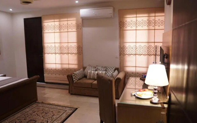 Zifan Hotel & Suites