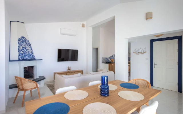 Sea Frame Design Apartments with Pool by Wonderful Italy