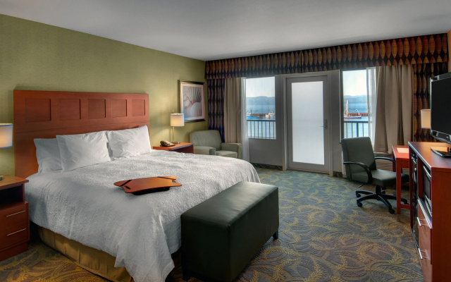 Hampton Inn and Suites Astoria