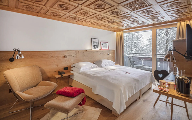 Swiss Alpine Hotel Allalin