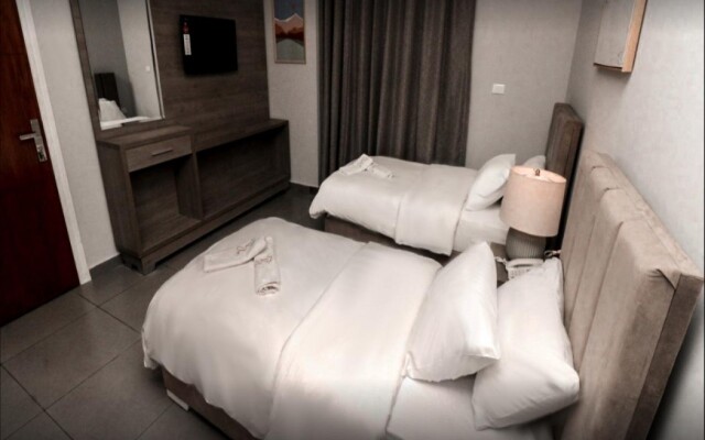 B-inn Hotel, Tyre