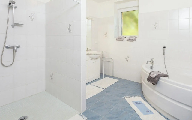 Amazing Holiday Home in Cazals With Terrace
