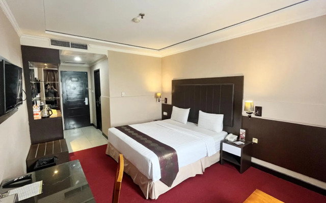 Grand Antares Hotel