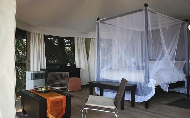 Taranga Safari Lodge