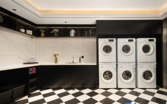 Yunfu Xinxing XANA Deluxe Hotel