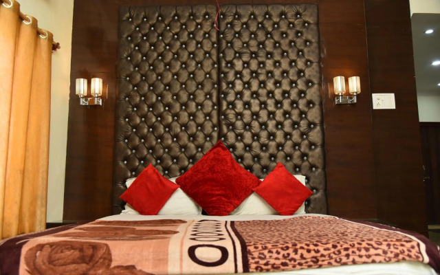 Hotel Ganga Basin