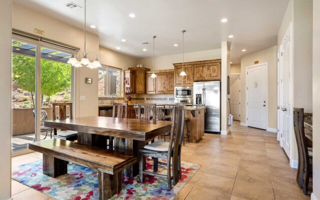 Gateway To Fun 3 Bedroom Townhouse