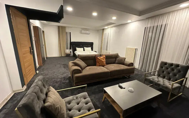 Mavilla Hotel