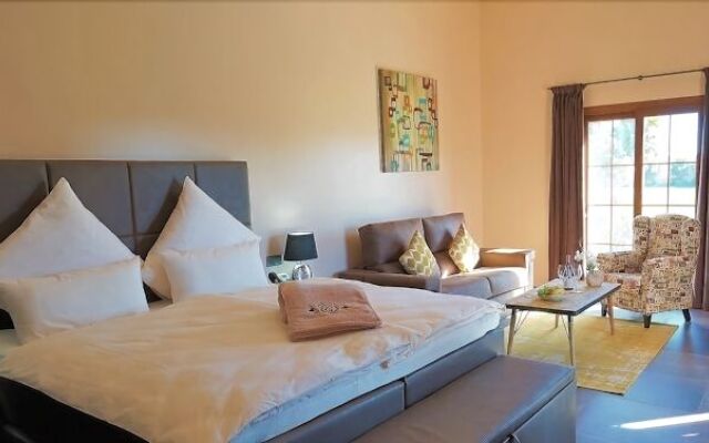 VMG Private Suites - Adults Only