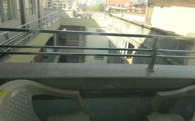 Om Tara Guest House