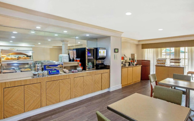 La Quinta Inn Houston Greenway Plaza