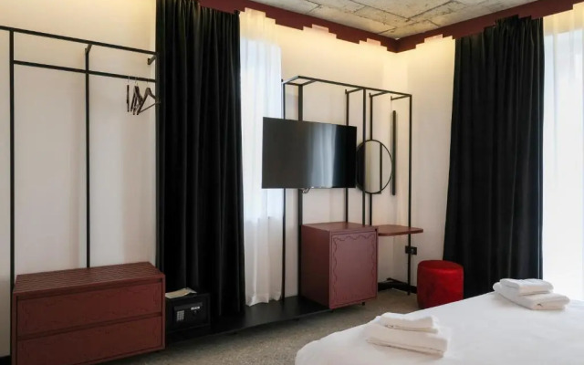 Bazaar Hotel