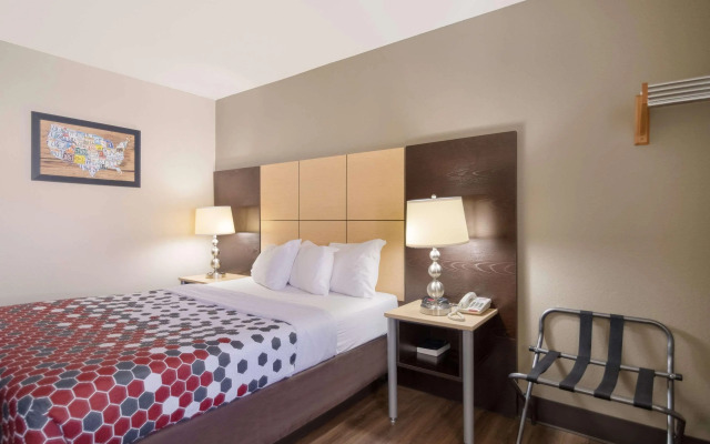 Econo Lodge Grand Forks